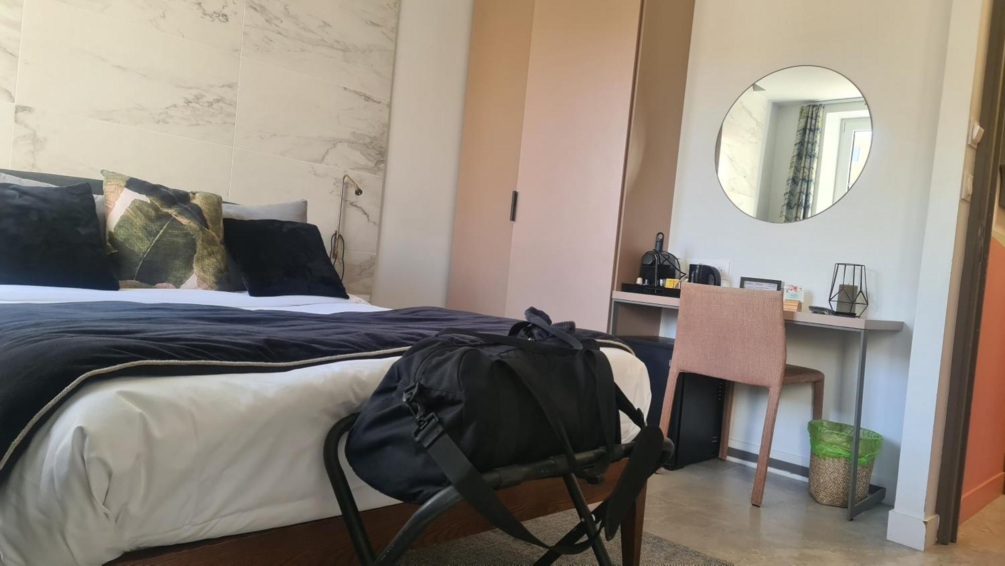 Le Petit Trianon Et Le Charme Des Suites Nice Luaran gambar