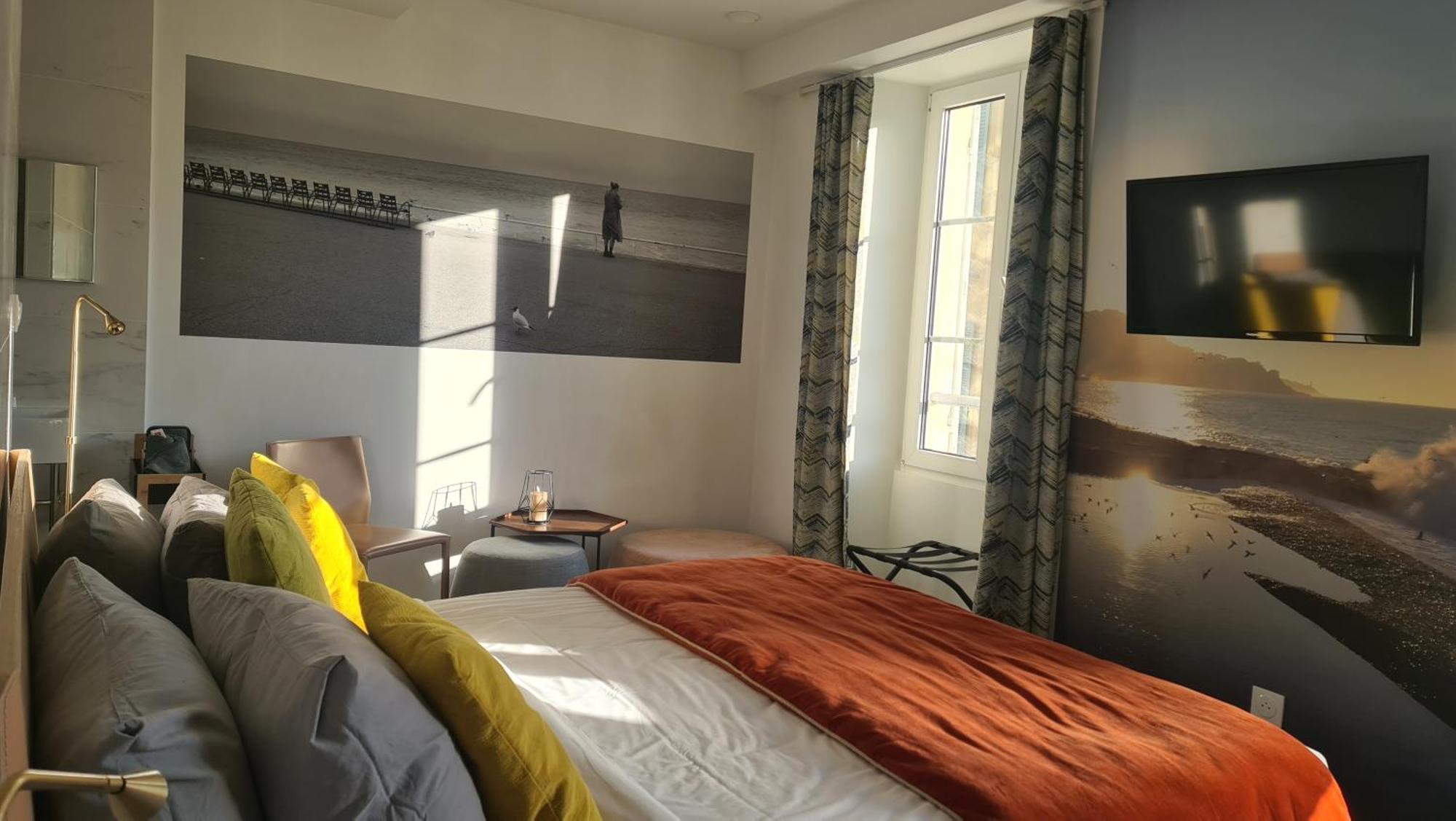 Le Petit Trianon Et Le Charme Des Suites Nice Luaran gambar